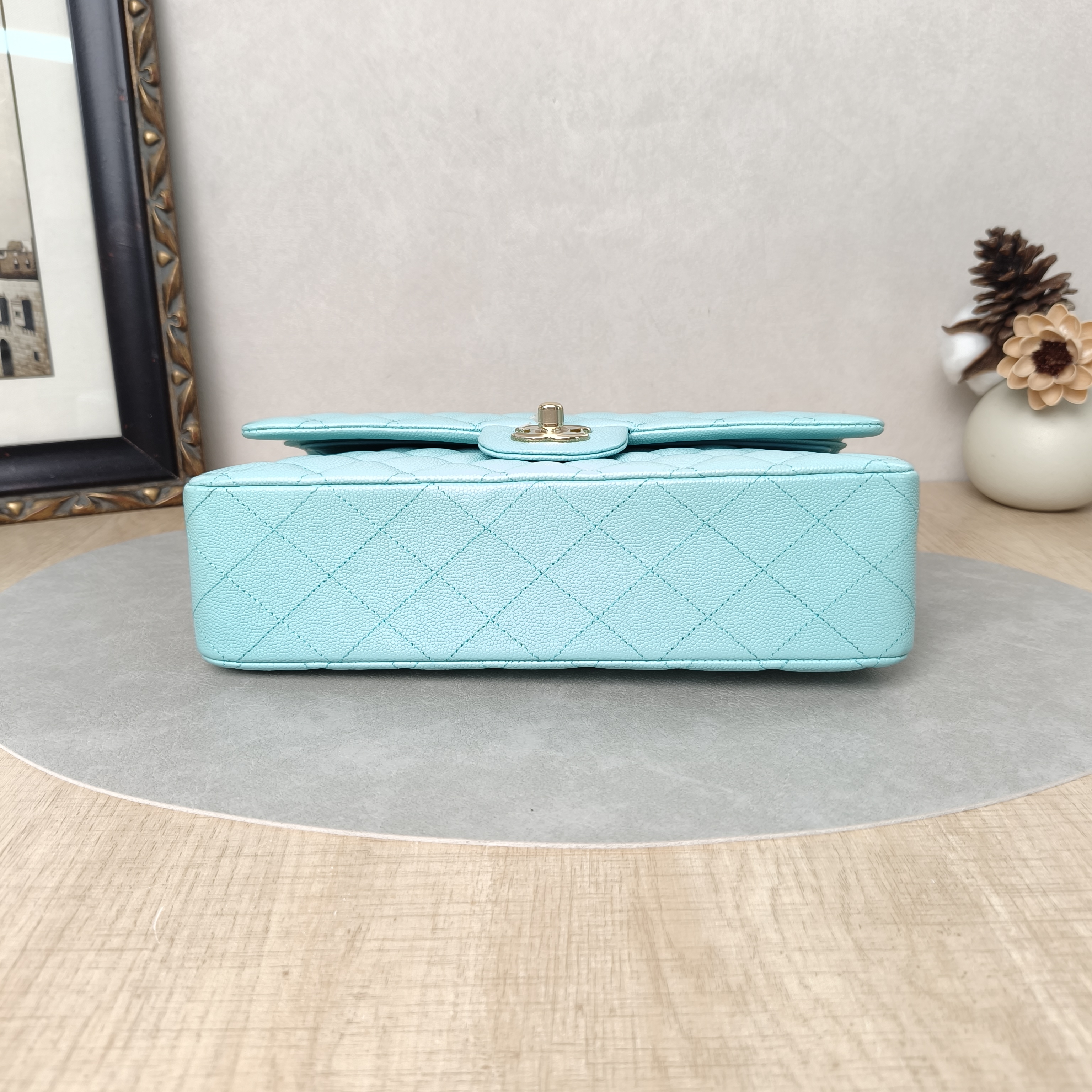 Chanel Crossbody Bag Classic Flap CF Grained Calfskin Medium25.5 × 6.5 × 15.5 cm — cover view 6 of 6
