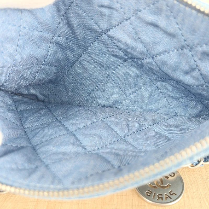 Chanel Shoulder Bag 22Bag Blue Colorblock Medium 39 × 8 × 42 cm — detail view 9 of 14