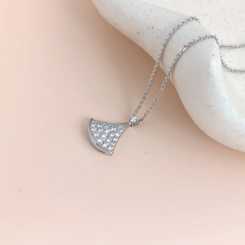 Bvlgari Necklace DIVAS’ DREAM Collection Pavé Diamond White Gold 18KW hite Gold Diamond Small 43cm — cover view 5 of 6