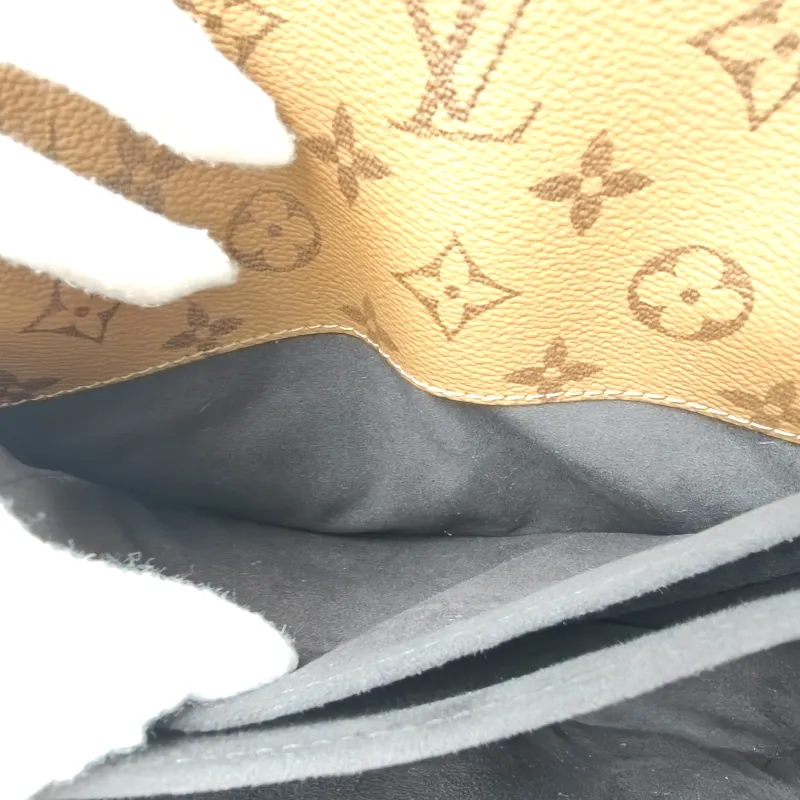 Louis Vuitton Crossbody Bag Pochette Métis Monogram Colorblock PVC Medium 25 × 7 × 19 cm — detail view 4 of 14
