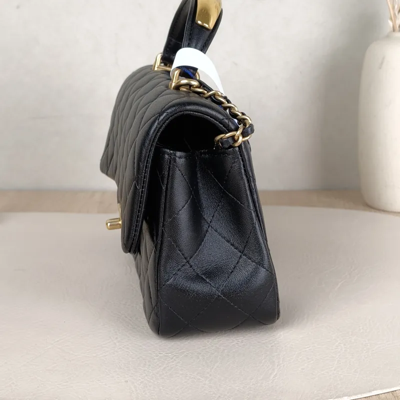 Chanel Crossbody Bag mini Black Lambskin mini20 × 6 × 12 cm — detail view 12 of 14