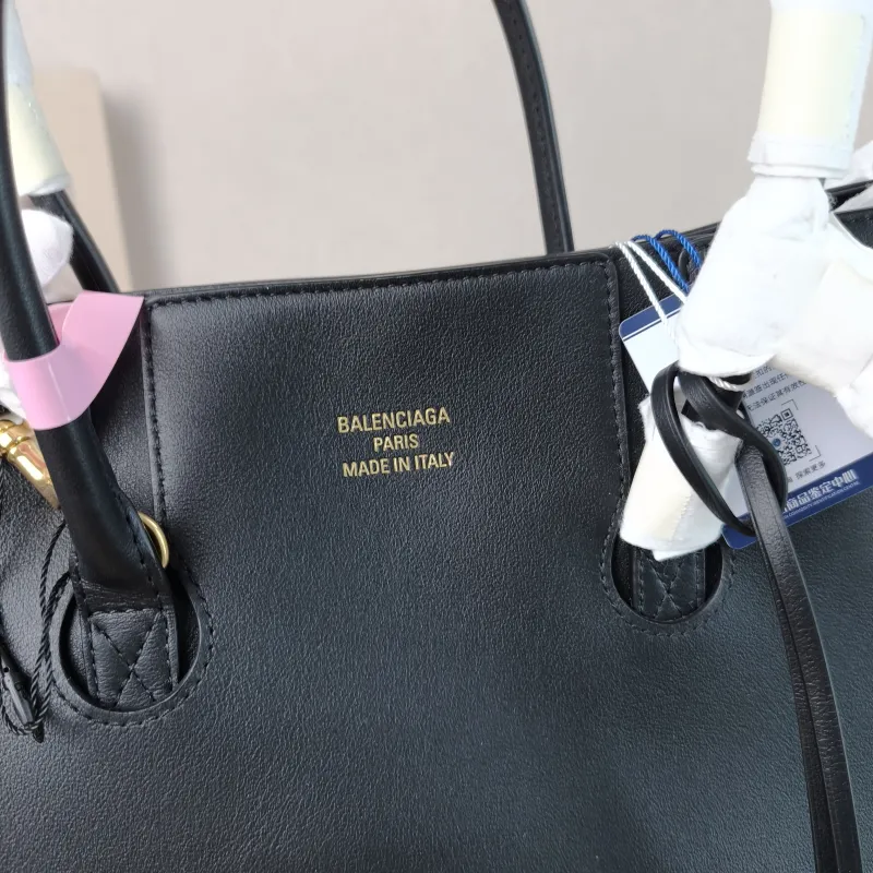 BALENCIAGA Top Handle Bag Hampton Carry All Tote Bag Black Calfskin Small 32 × 16 × 25 cm — detail view 10 of 13