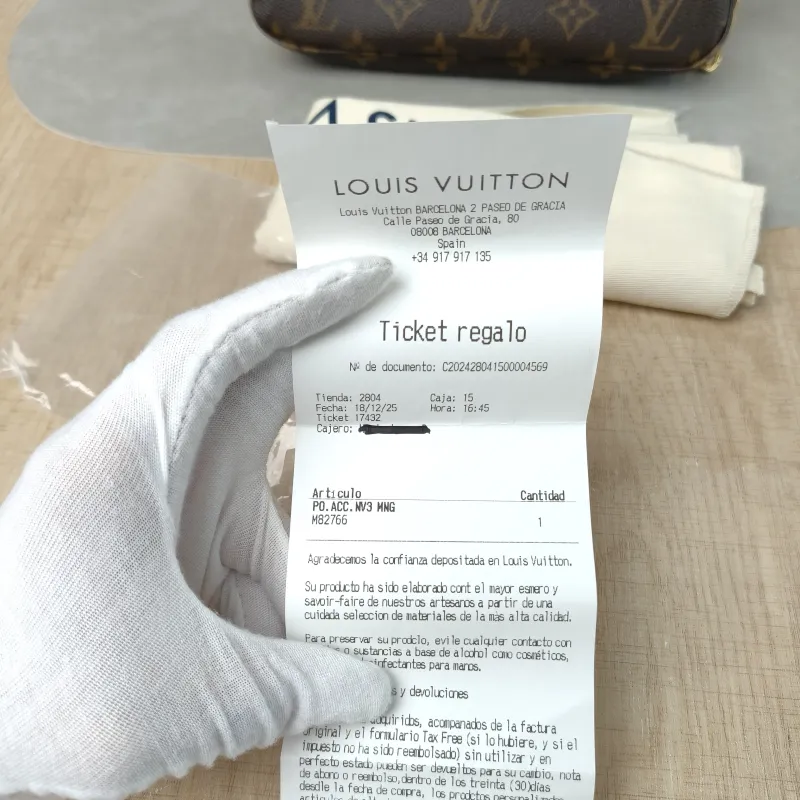 Louis Vuitton Shoulder Bag Pochette Accessoires Monogram PVC Large 23 × 4 × 13.5 cm — detail view 9 of 11