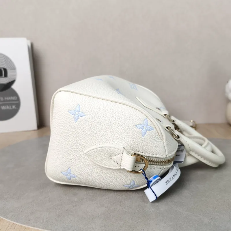 Louis Vuitton Crossbody Bag Speedy20 White · Blue Calfskin One Size20.5 × 12 × 13.5 cm — detail view 4 of 15