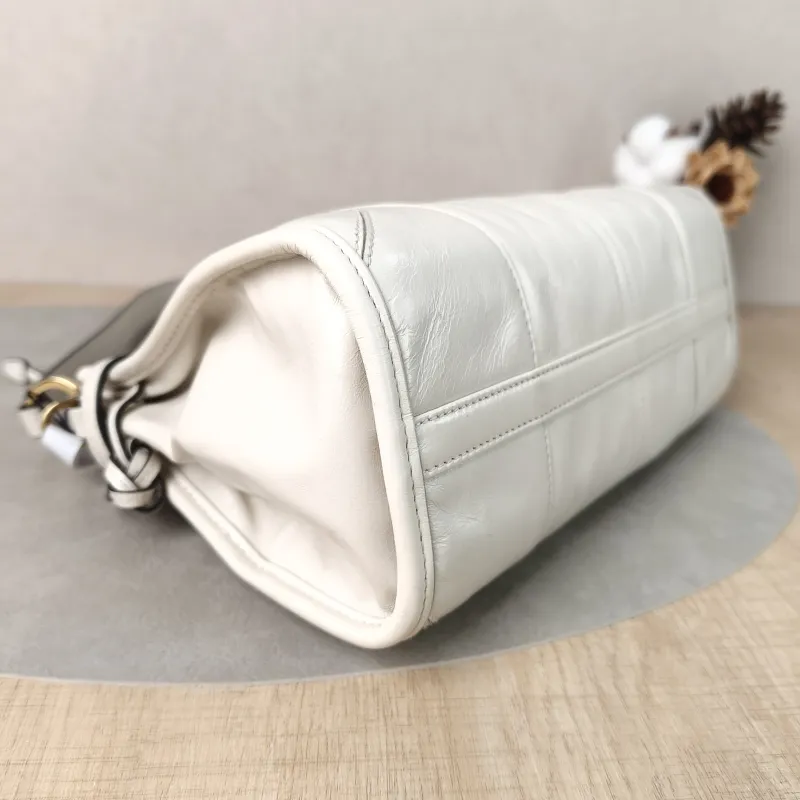 PRADA Shoulder Bag Bonnie Shoulder Bag White Waxed Leather Calfskin Small26 × 10 × 17 cm — detail view 5 of 15