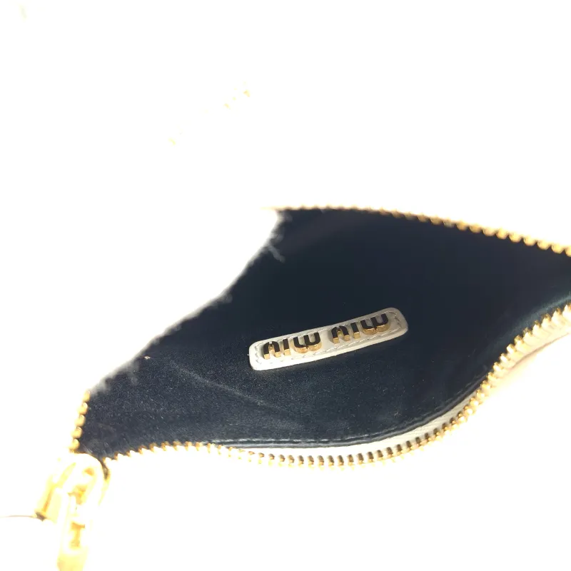 Miumiu Shoulder Bag Hobo Shoulder Bag White Calfskin One Size 18 × 6 × 11 cm — detail view 10 of 11