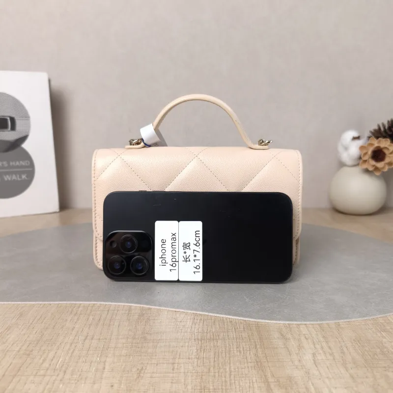Chanel Crossbody Bag woc Pink Grained Calfskin One Size 19.2 × 3.5 × 12.3 cm — cover view 2 of 6