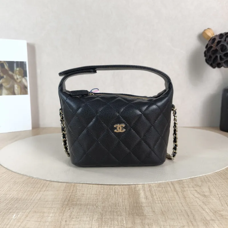 Chanel Crossbody Bag Vanity Case Bag Black Grained Calfskin 20 × 6 × 19 cm