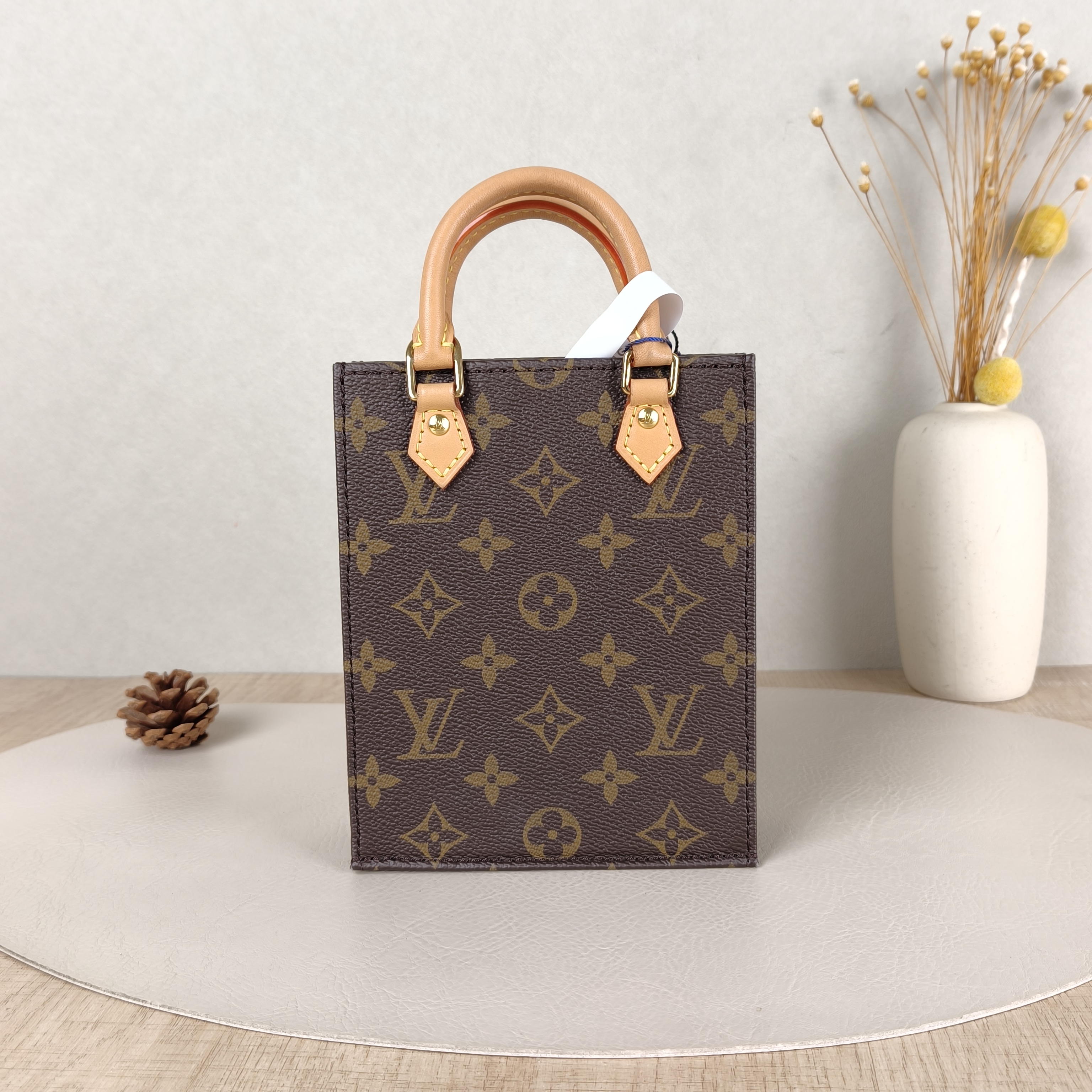 Louis Vuitton Crossbody Bag PETIT SAC PLAT Mini Monogram PV Cmini14 × 5 × 17 cm