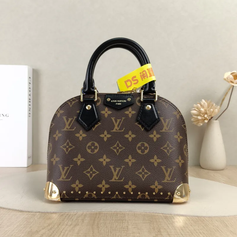 Louis Vuitton Crossbody Bag Alma Trunk BB Monogram PVCBB22 × 11 × 19 cm