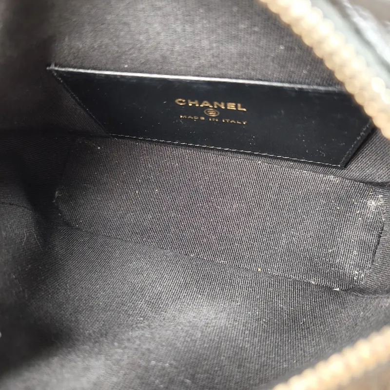 Chanel Crossbody Bag Gold-Tone Hardware Black Grained Calfskin 15.5 × 6 × 12.5 cm — detail view 2 of 12