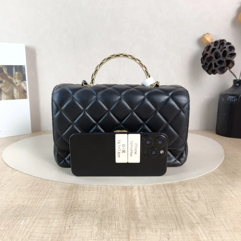 Chanel Crossbody Bag Black with Gold-Tone Hardware Lambskin One Size 25 × 10 × 16 cm — cover view 5 of 5