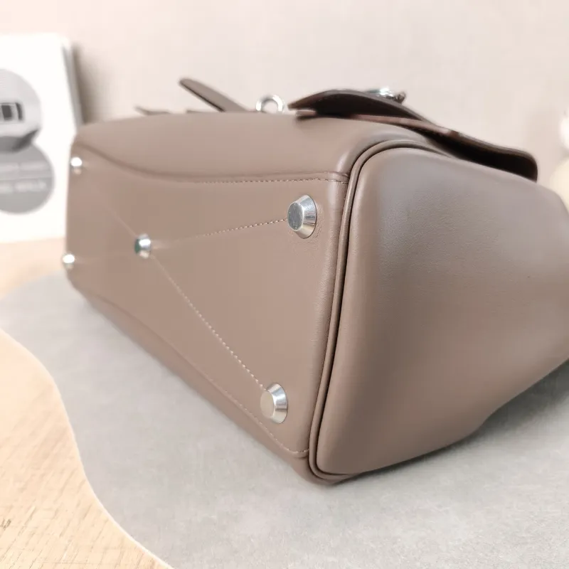 BALENCIAGA Top Handle Bag Bel air Calfskin Small 30 × 12 × 20.5 cm — detail view 1 of 13