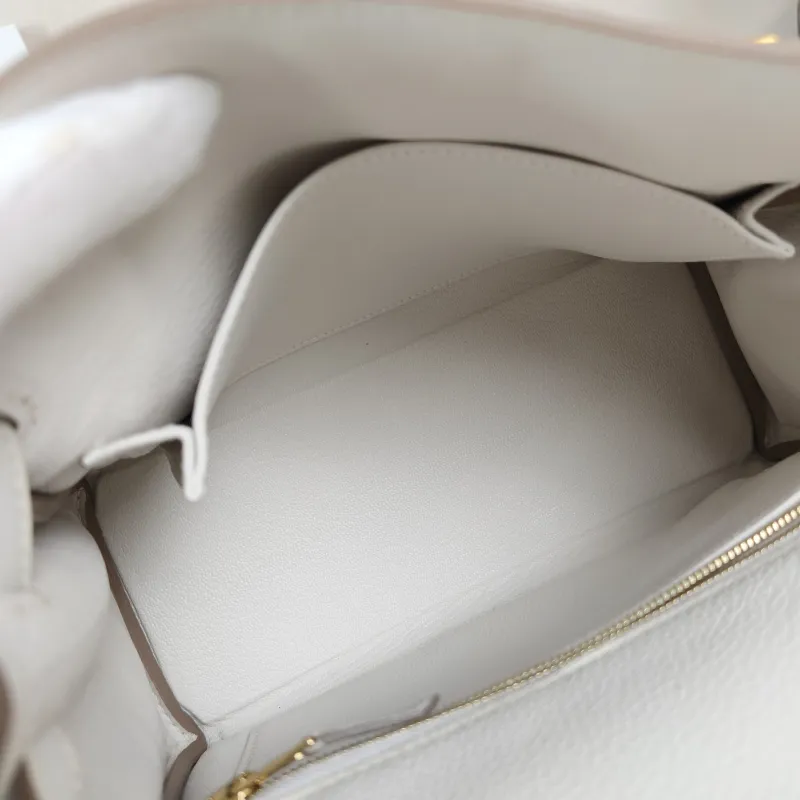 Hermès Shoulder Bag Kelly 25 Gold-Tone Hardware Grey Togo Calfskin Small25 × 7 × 17 cm — detail view 10 of 14