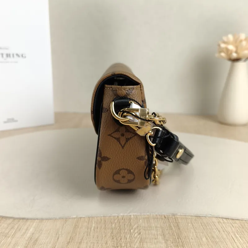 Louis Vuitton Crossbody Bag IVY Monogram PVC Small23.5 × 4.3 × 12 cm — detail view 2 of 11