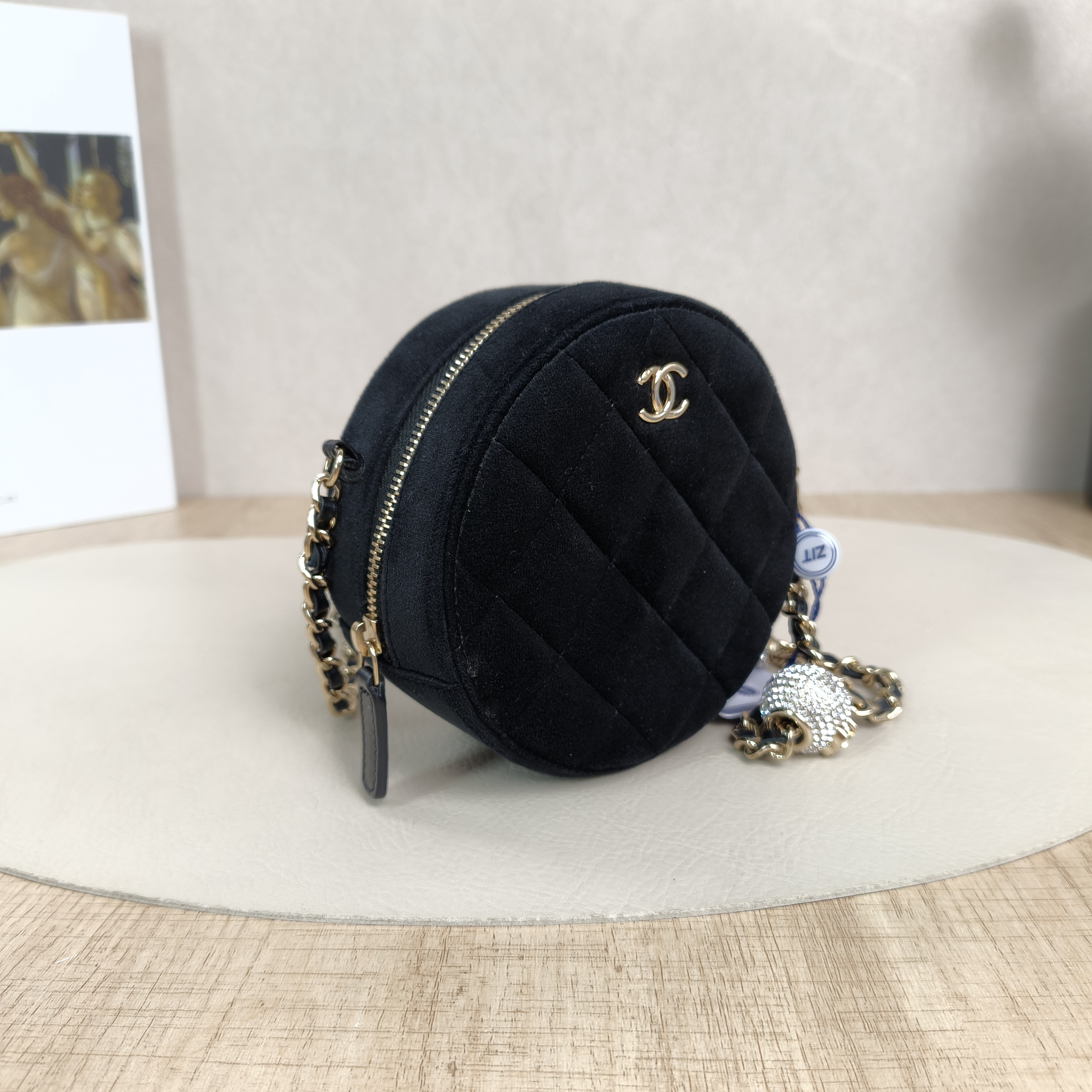 Chanel Crossbody Bag Crossbody Bag Black Velvet One Size12 × 6 × 12 cm — cover view 4 of 5
