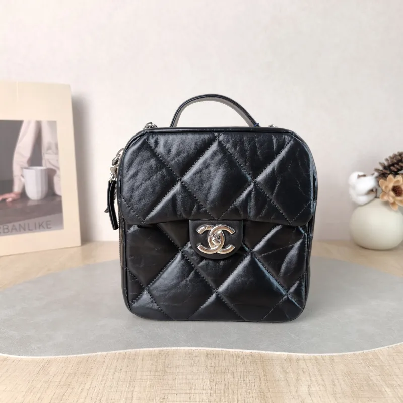 Chanel Crossbody Bag Camera Bag Black Waxed Leather 16.5 × 8.5 × 18 cm 28
