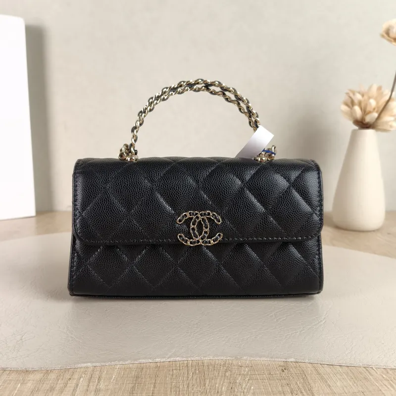 Chanel Crossbody Bag kelly Black Grained Calfskin One Size 18 × 4.5 × 10 cm