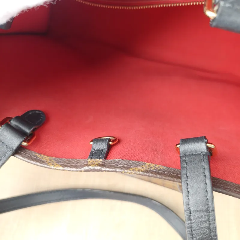 Louis Vuitton Shoulder Bag Onthego Medium Monogram PVC Medium 35 × 14 × 27 cm — detail view 11 of 11