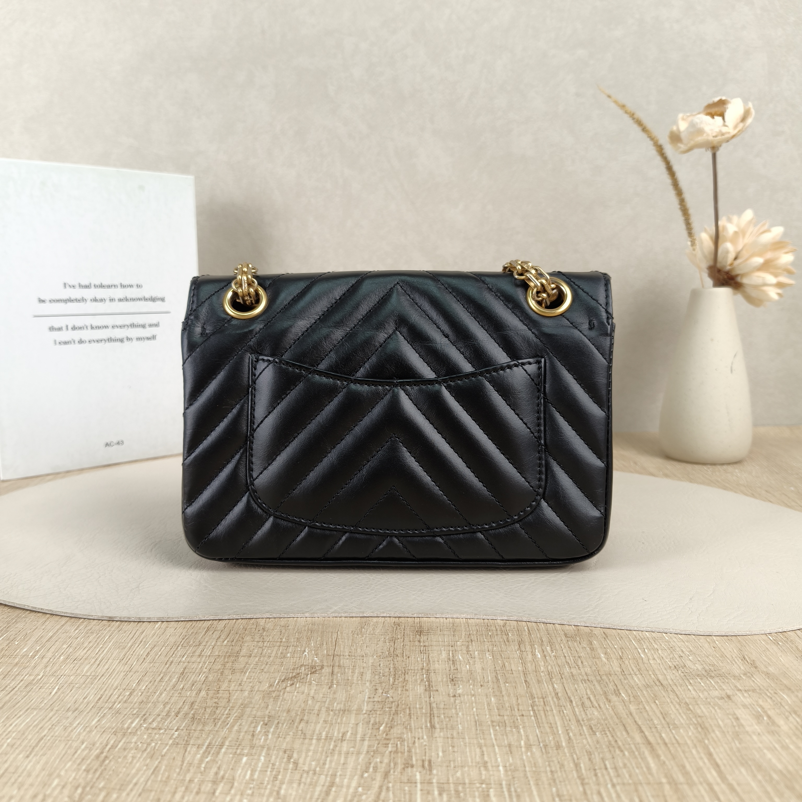 Chanel V 2.55mini Black Calfskin Microchip Edition · 20 × 6 × 15.5 cm — cover view 7 of 8