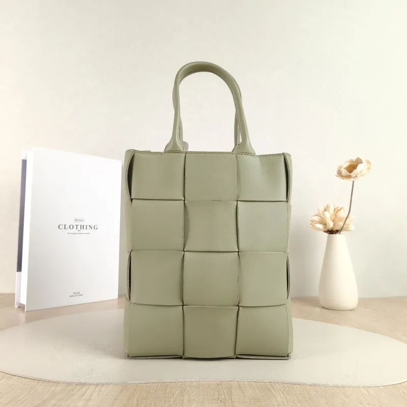 Bottega Veneta Shoulder Bag Cassette Woven Green Lambskin One Size 16.5 × 5.5 × 22 cm — cover view 5 of 5