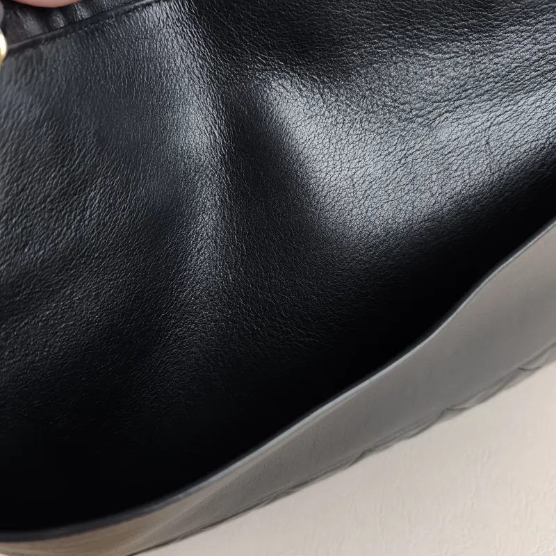 Chanel Shoulder Bag tote Black Calfskin One Size 31 × 6 × 25 cm 0 — detail view 5 of 13