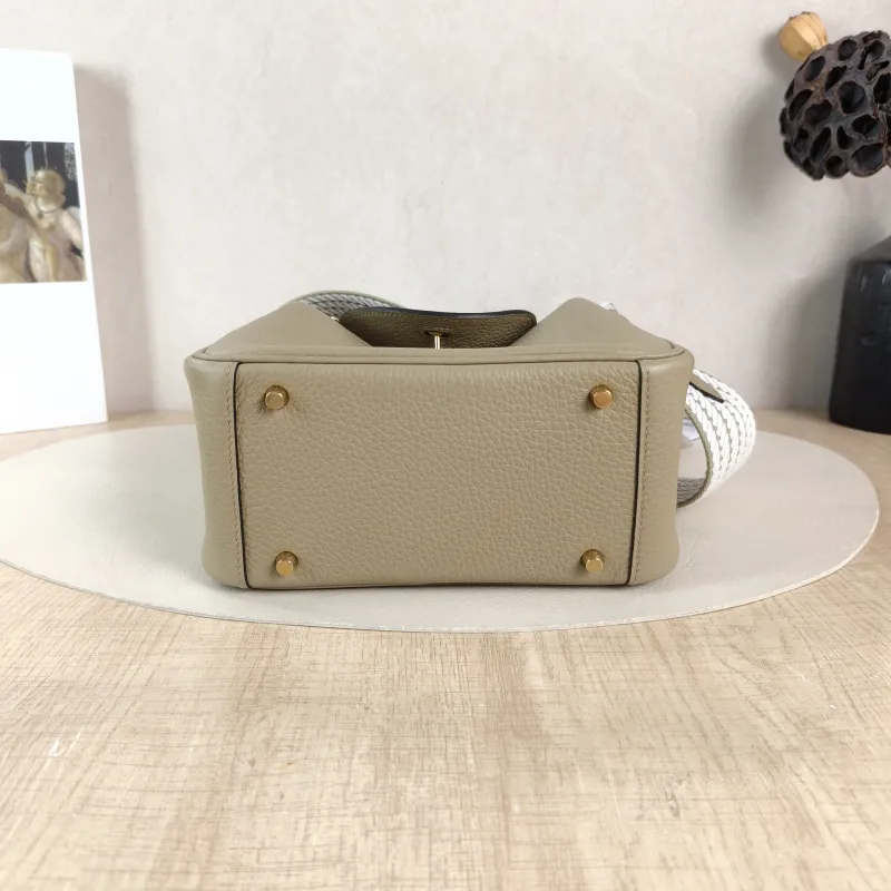 Hermès Crossbody Bag Lindy Mini 19 8Q Beige TC Calfskin Mini 19 × 9.5 × 13 cm G — cover view 6 of 6
