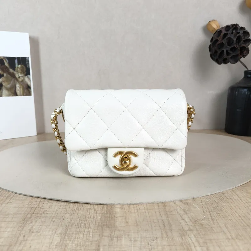 Chanel Crossbody Bag Classic Flap Mini CF Mini White Grained Calfskin Mini 17 × 6 × 12.5 cm