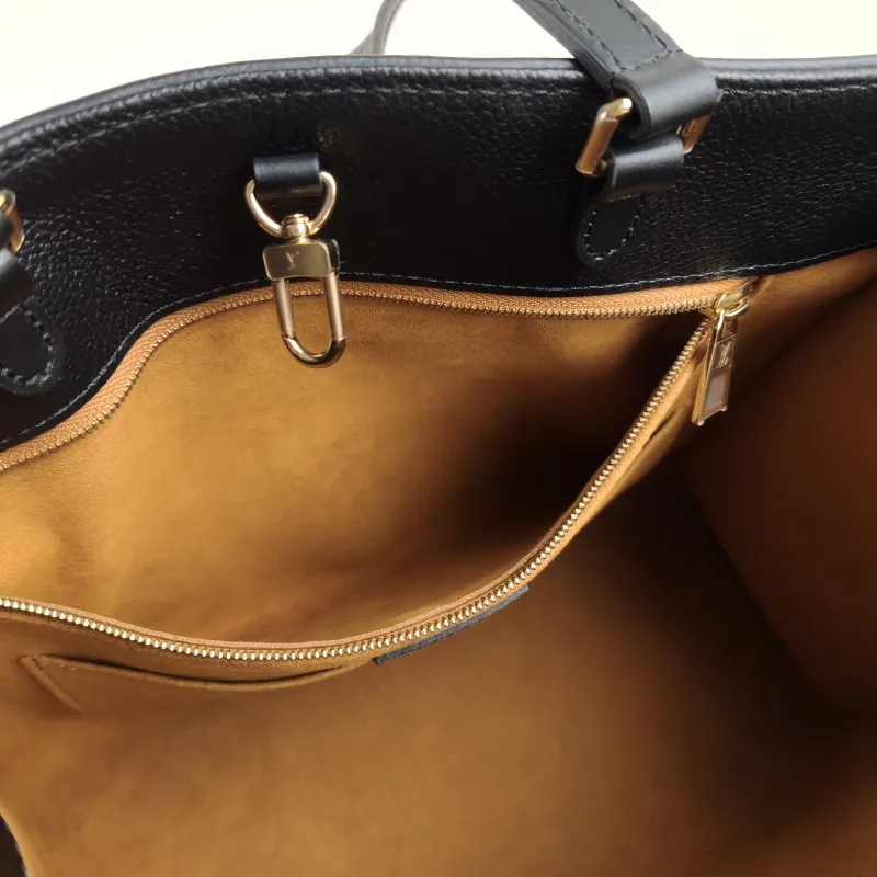 Louis Vuitton Shoulder Bag Onthego Medium Black Monogram Empreinte Embossed Calfskin Medium 35 × 14 × 27 cm — detail view 6 of 10