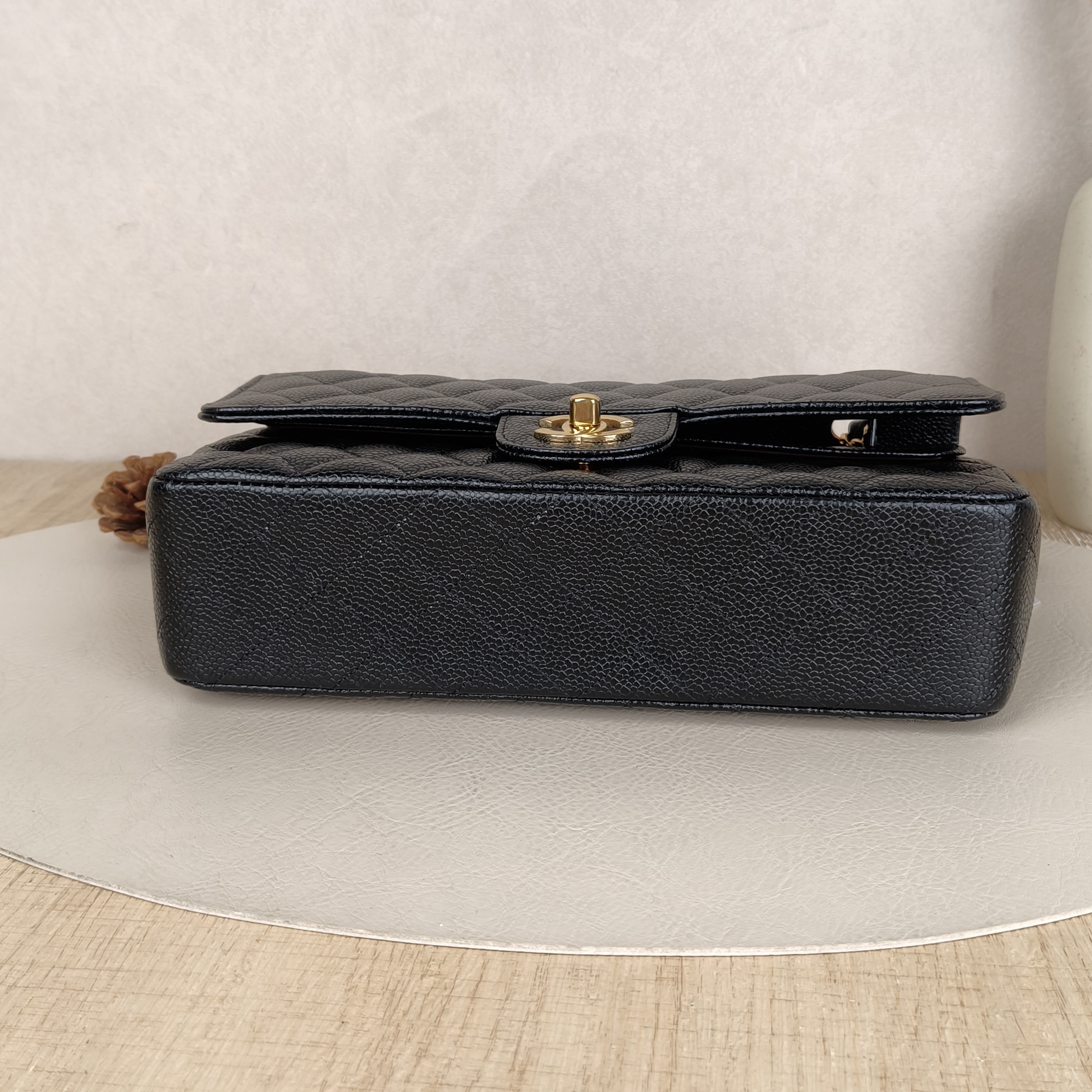 Chanel Crossbody Bag Classic Flap CF Black Grained Calfskin Medium25.5 × 6.5 × 15.5 cm — cover view 2 of 8