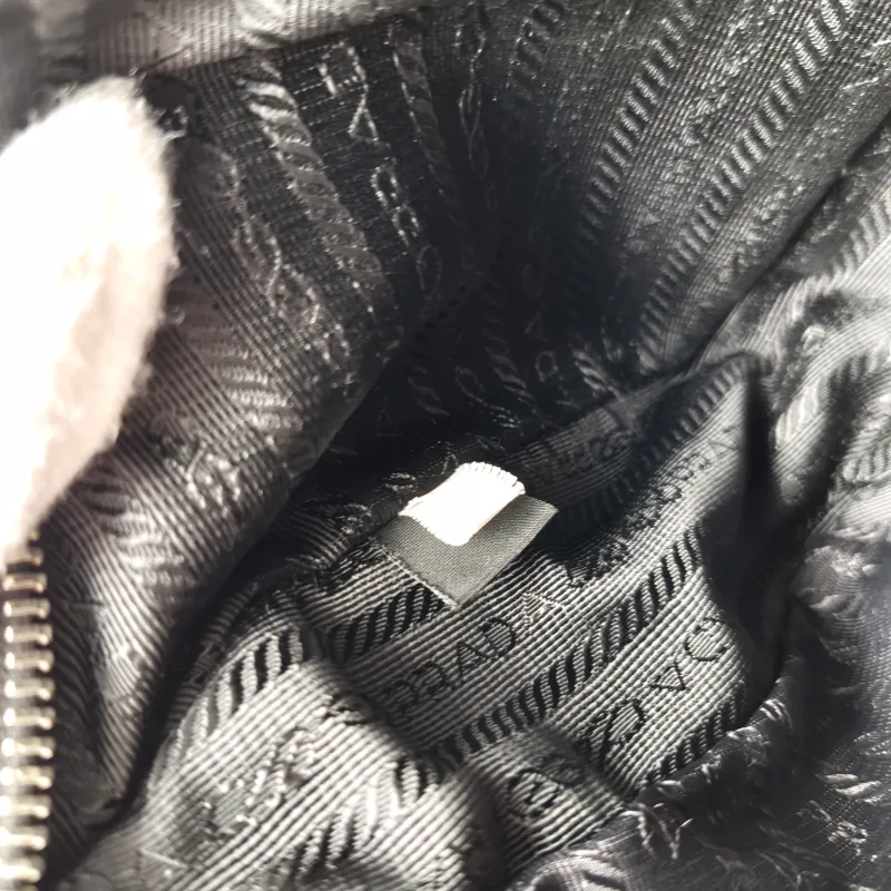 PRADA Shoulder Bag Re-Edition 2005 Hobo Black Nylon Mini 22 × 6.5 × 18 cm — detail view 9 of 10