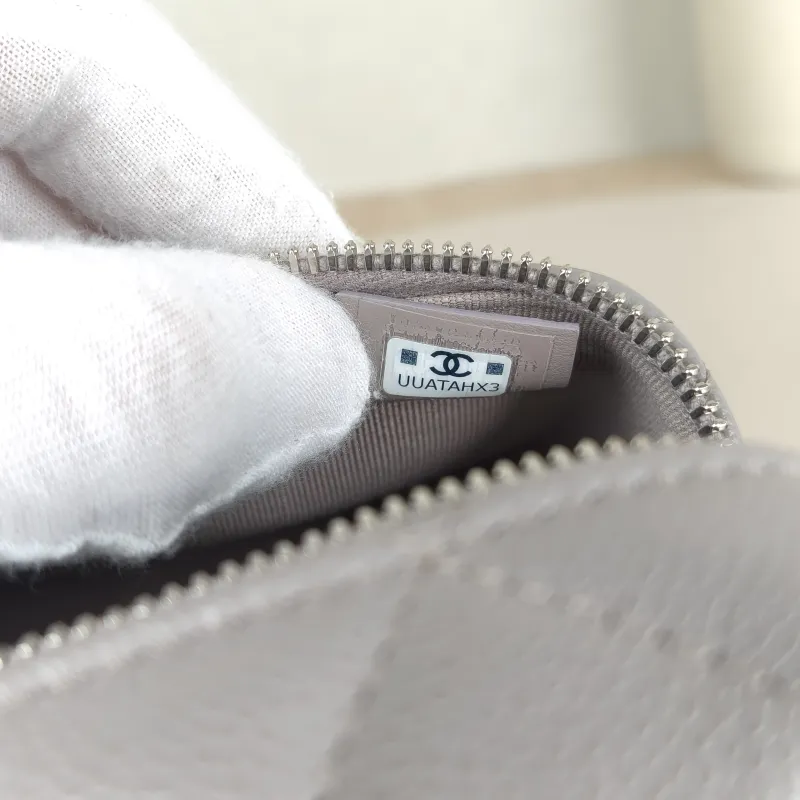 Chanel Crossbody Bag lp Box Bag Top Handle Crossbody Bag Grey Grained Calfskin One Size 19.5 × 5 × 17 cm — detail view 3 of 12