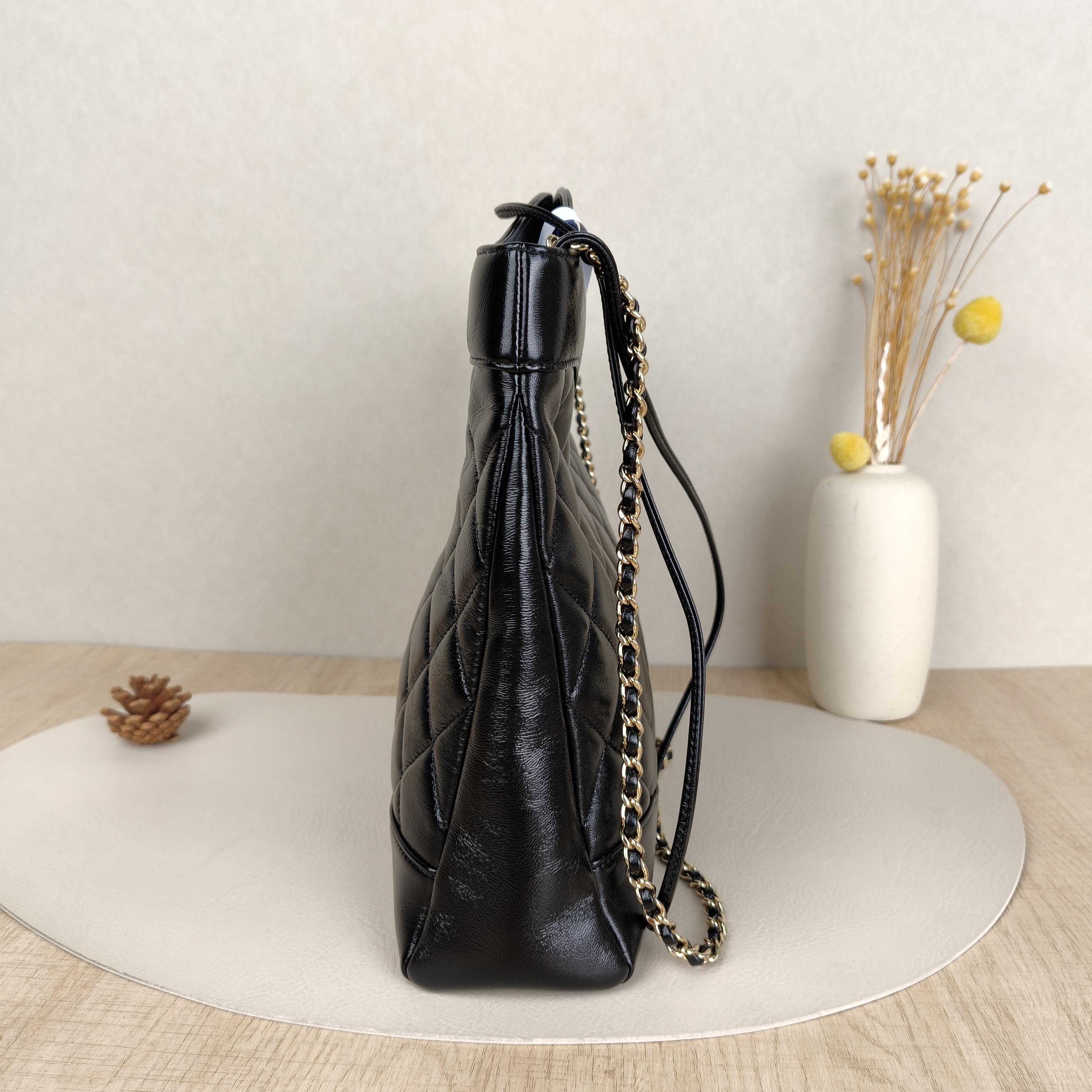 Chanel Crossbody Bag31Bag Black Waxed Leather Calfskin Small30 × 9 × 29 cm — cover view 4 of 10