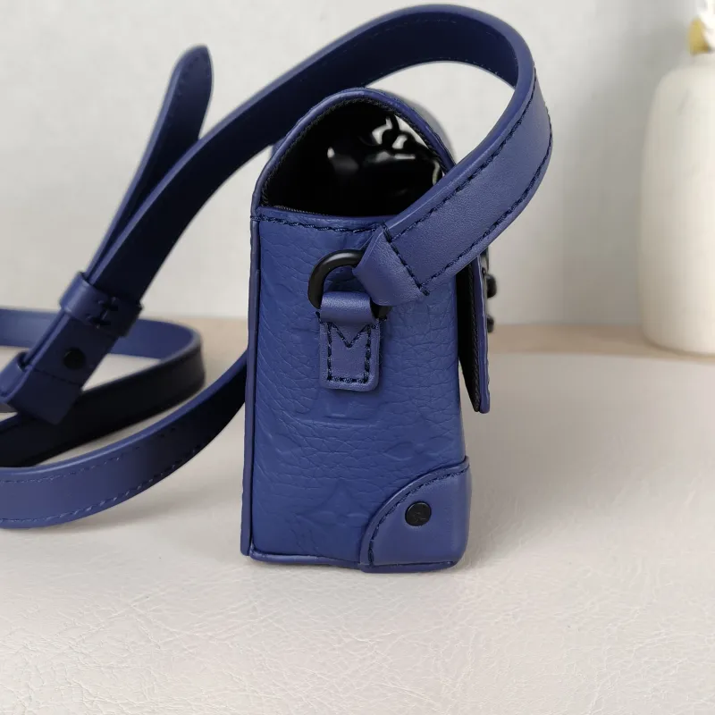 Louis Vuitton Crossbody Bag Steamer Box Blue Calfskinmini18 × 6.5 × 11 cm — detail view 12 of 12