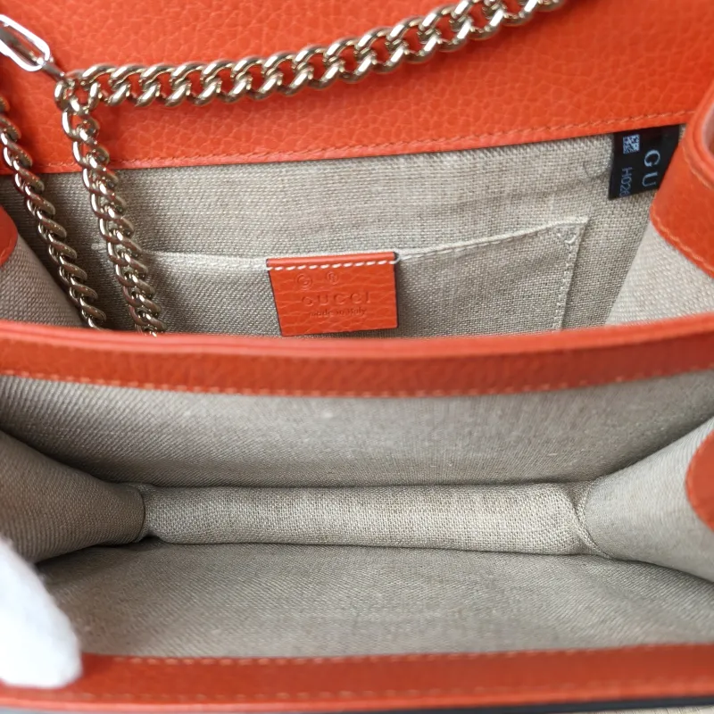 GUCCI Crossbody Bag Interlocking GG Calfskin Small 20 × 5 × 15 cm — detail view 3 of 15