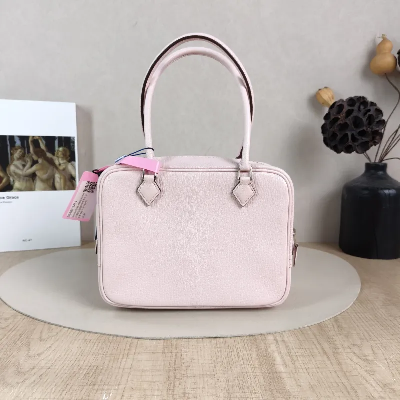 Hermès Shoulder Bag Plume 21 M7 Lambskin Mini 21 × 8 × 15 cm w — cover view 3 of 6