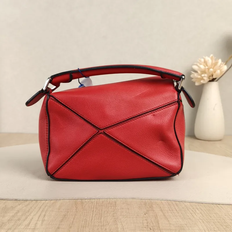 LOEWE Crossbody Bag Puzzle Red Calfskinmini18 × 8 × 12.5 cm — cover view 4 of 5