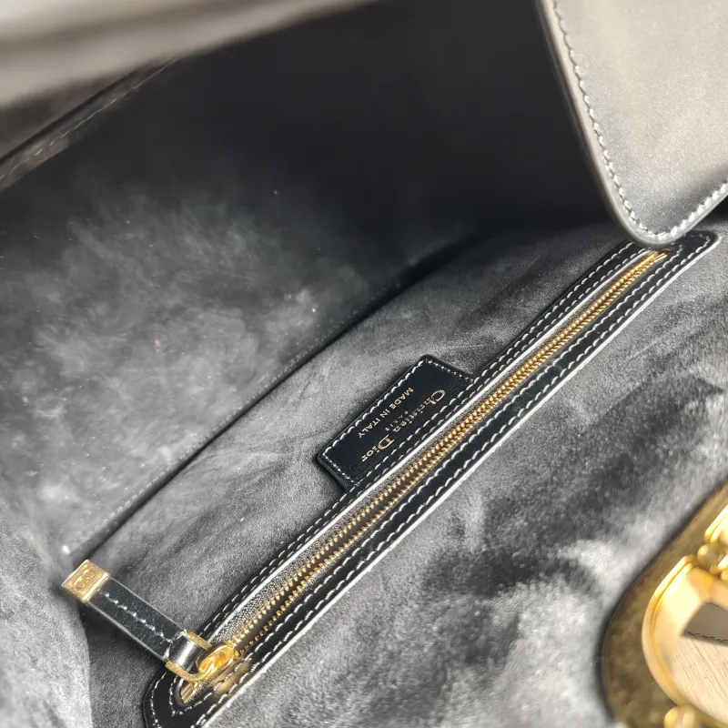 DIOR Crossbody Bag Boston Black Calfskin Medium 26 × 15 × 18 cm — detail view 8 of 10