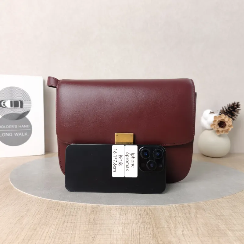 CELINE Crossbody Bag Classic Box Red Calfskin Medium24 × 7 × 18 cm Conditioned — cover view 2 of 5