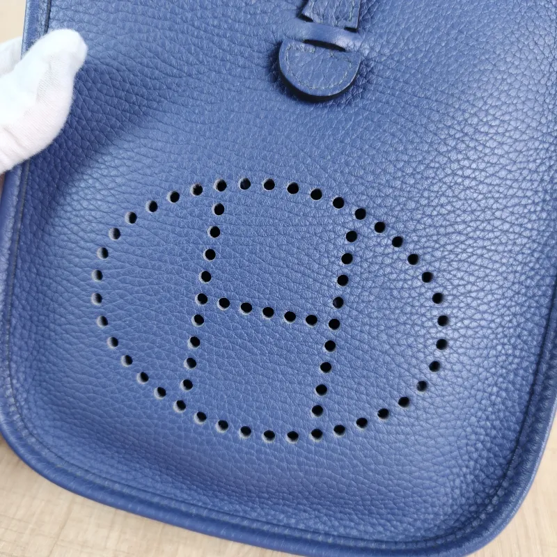 Hermès Crossbody Bag Evelyne Mini 16 Mini 16 Blue TC Calfskin Mini 17 × 5.5 × 18 cm D — detail view 12 of 12