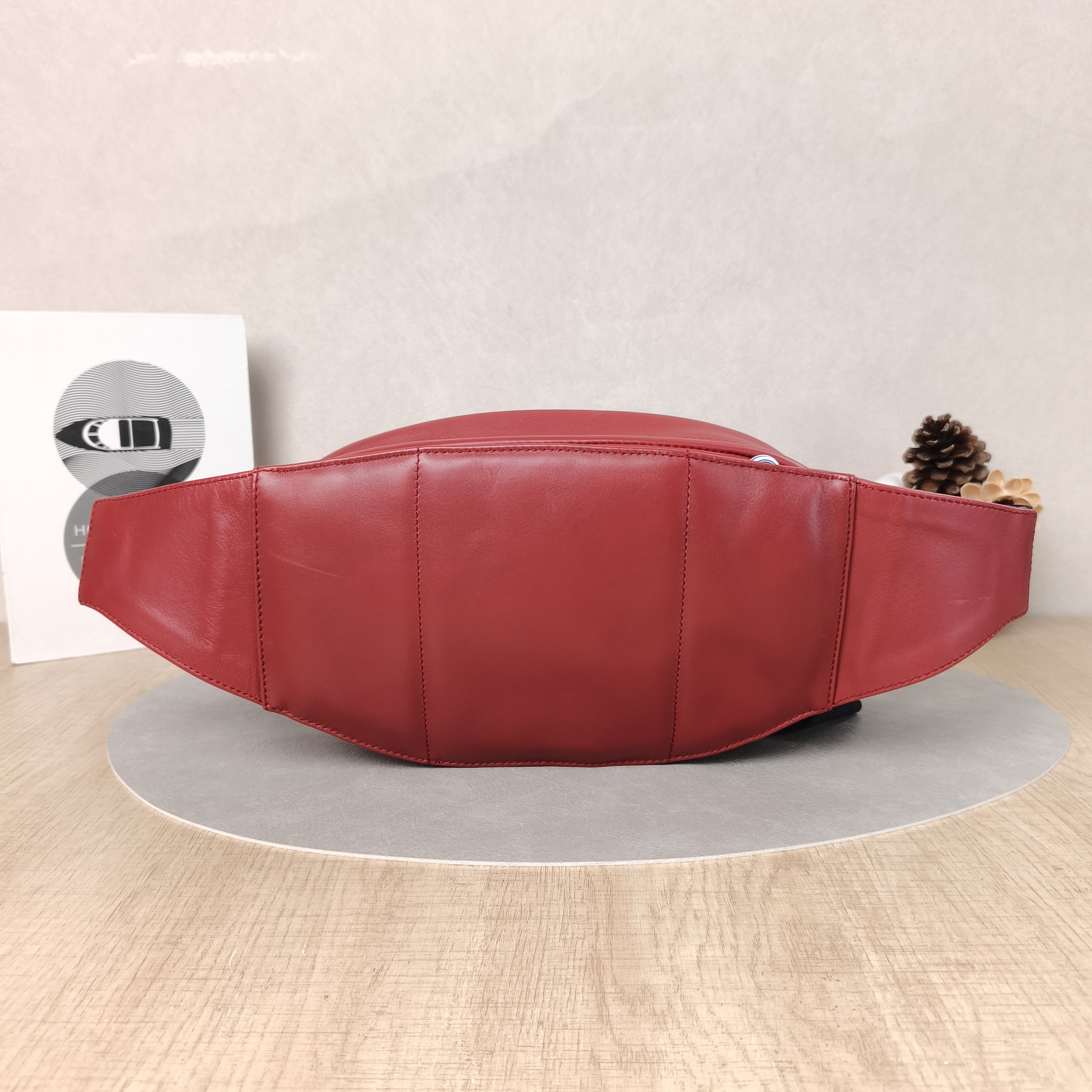 Bottega Veneta Belt Bag Belt Bag Red Calfskin One Size25 × 6 × 15 cm — cover view 3 of 6