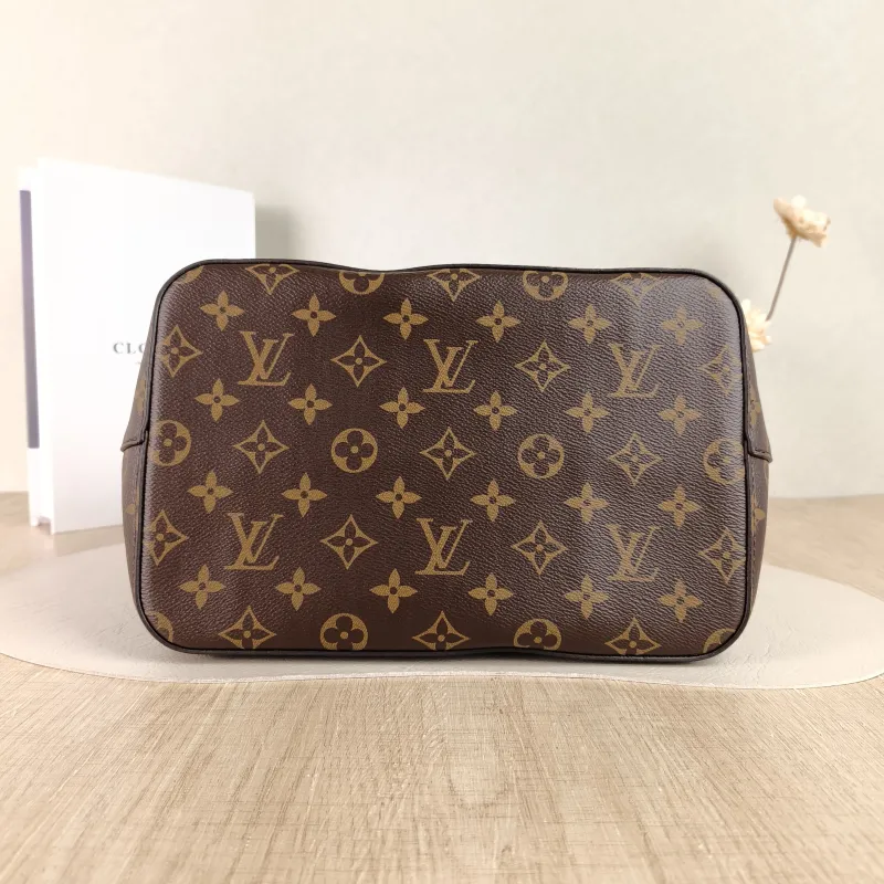 Louis Vuitton Shoulder Bag NÉONOÉ Bucket Bag Black PVC Medium 26 × 17.5 × 26 cm — cover view 5 of 5