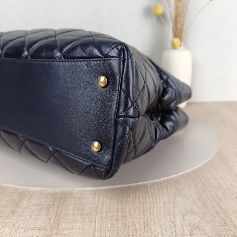 Chanel Top Handle Bag Top Handle Bag Navy Waxed Leather 32 × 12 × 23 cm 23 — detail view 1 of 13