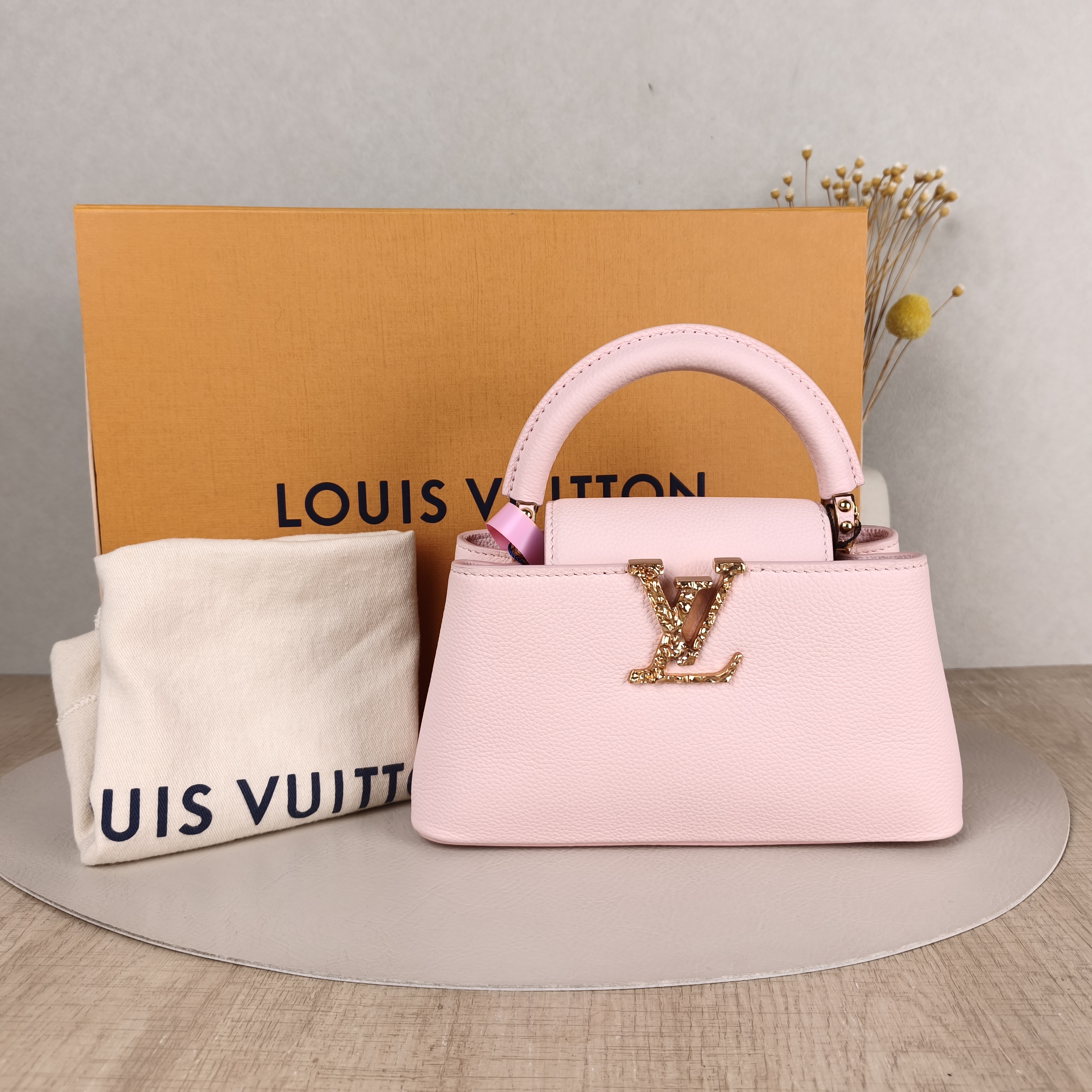 Louis Vuitton Top Handle Bag Capucines East West Pink Calfskinmini22 × 8 × 12 cm — cover view 6 of 6