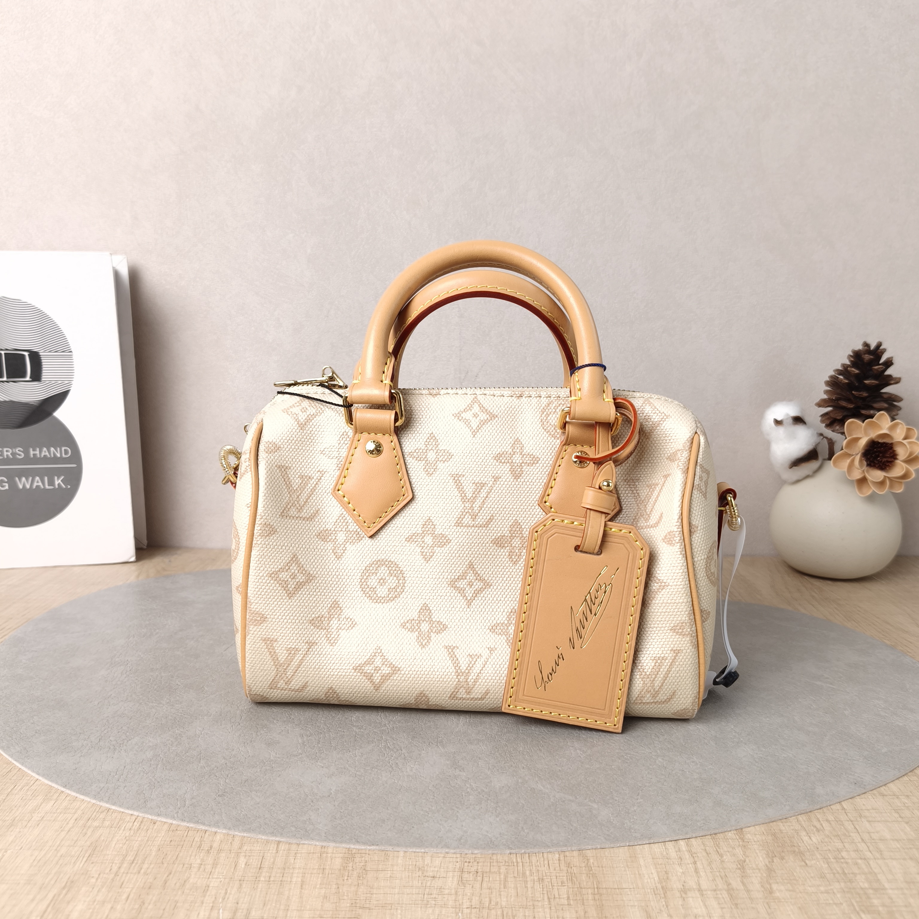 Louis Vuitton Crossbody Bag Speedy20Beige PVC One Size20.5 × 12 × 13.5 cm