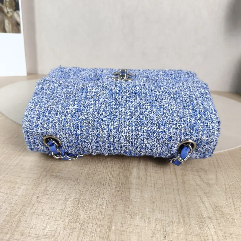 Chanel Crossbody Bag Classic Flap Large Mini CF Mini Blue mini 20 × 6 × 12 cm — detail view 7 of 11