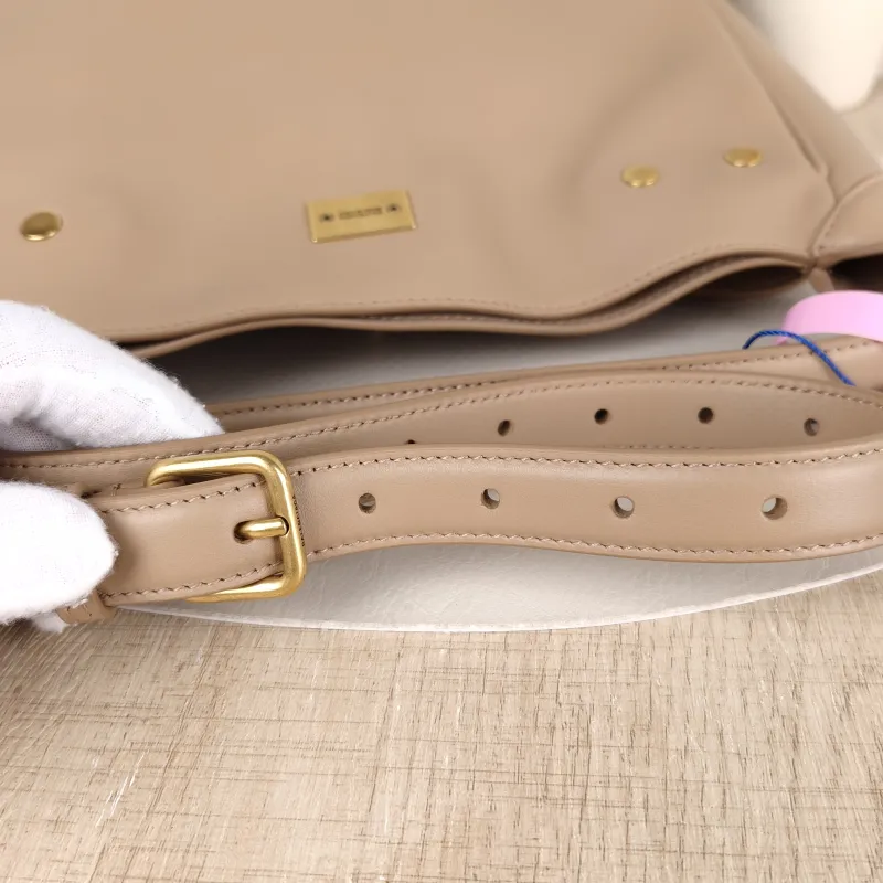 BALENCIAGA Crossbody Bag bel Crossbody Bag Taupe Calfskin One Size 27 × 9 × 28 cm — detail view 1 of 10