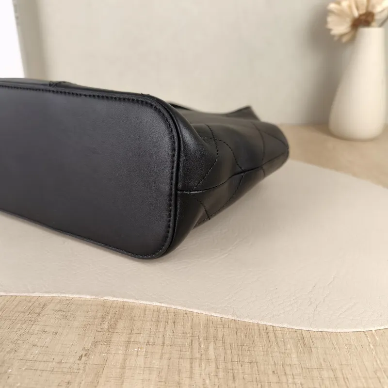 Chanel Top Handle Bag26p hobo Black Calfskin Small21 × 10 × 27.5 cm — detail view 5 of 12
