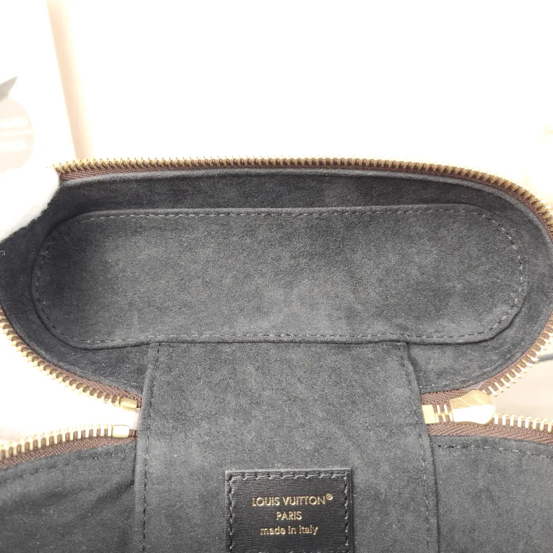 Louis Vuitton Shoulder Bag VANITY POUCH Cosmetic Bag Monogram PVC 19 × 6.5 × 11.5 cm — detail view 9 of 10