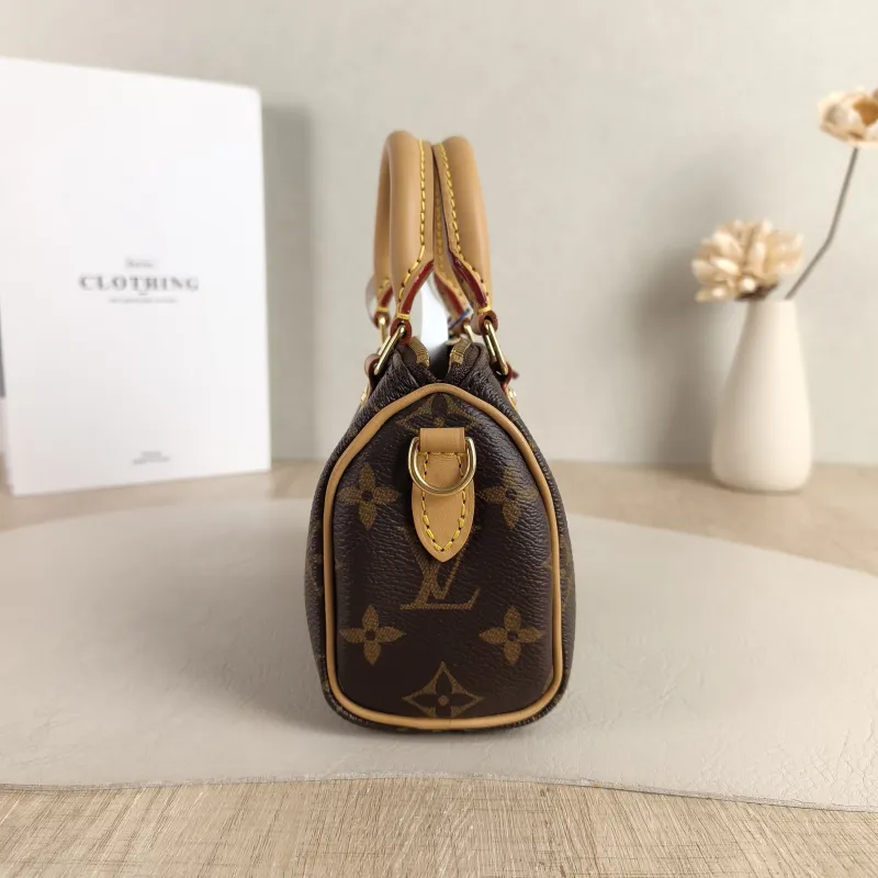 Louis Vuitton Crossbody Bag Speedy Nano Shoulder Strap PVC nano 16 × 7.5 × 10 cm — detail view 3 of 10